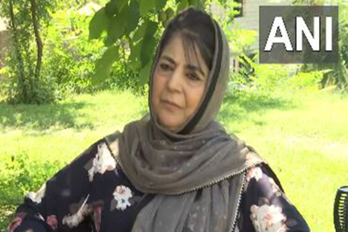 "People involved were overcome with emotions": Mehbooba Mufti on mob defacing Hazratbal shrine plaque