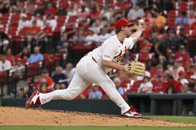 Cardinals LHP Justin Bruihl exits with apparent injury