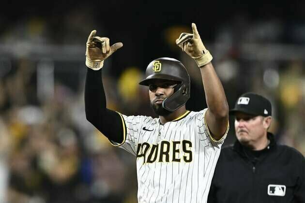 Padres put SS Xander Bogaerts (fractured foot) on IL