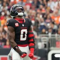 Report: Texans' Azeez Al-Shaair fined for eye-black message