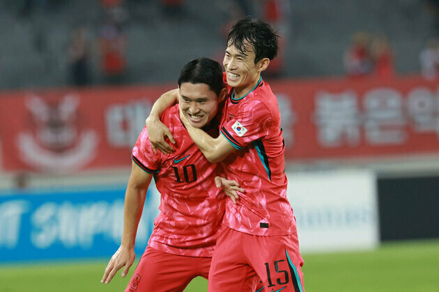 China lose to South Korea 3-0 in East Asian Cup opener