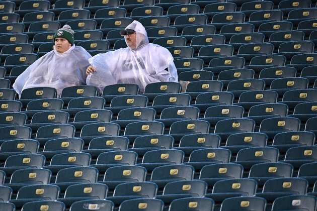 Philly officials: No fans at Eagles, Phillies home games