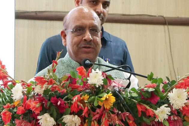 Delhi Assembly Speaker Vijender Gupta calls on youth to lead Viksit Bharat rooted in values