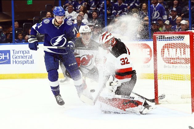 Anthony Cirelli lifts Lightning past pesky Devils