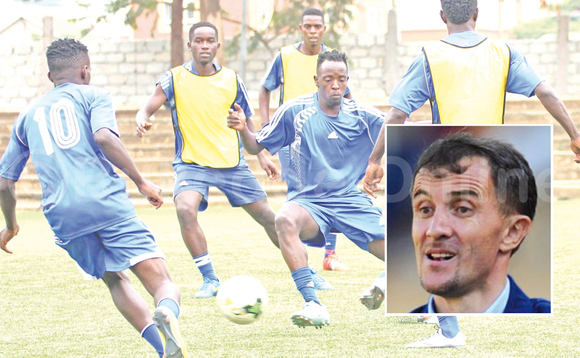 Abazannyi ba Vipers mu kutendekebwa eggulo ku kisaawe e Lugogo. Mu katono ye Micho. Abazannyi ba Vipers mu kutendekebwa eggulo ku kisaawe e Lugogo. Mu katono ye Micho.