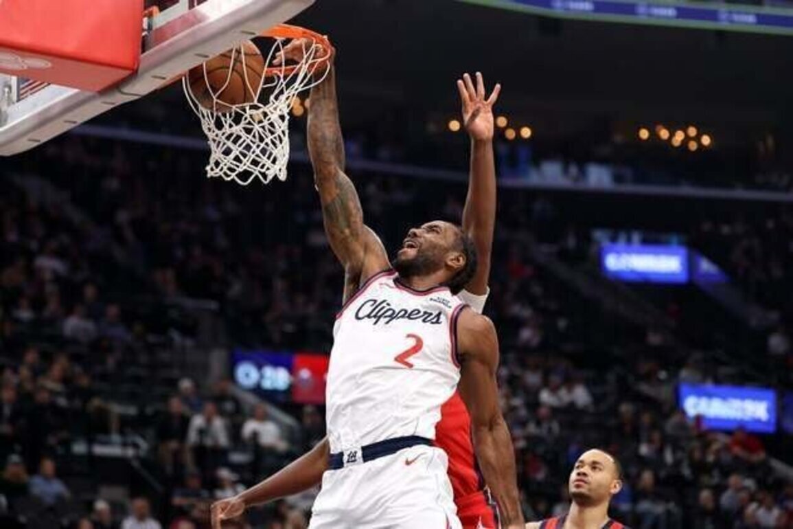Led by Kawhi Leonard, Clippers halt skid with victory over Pelicans