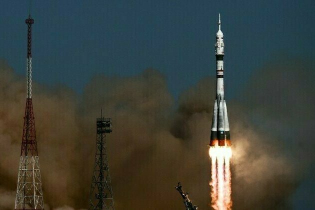 Russia and US working on plan to decommission ISS  NASA official
