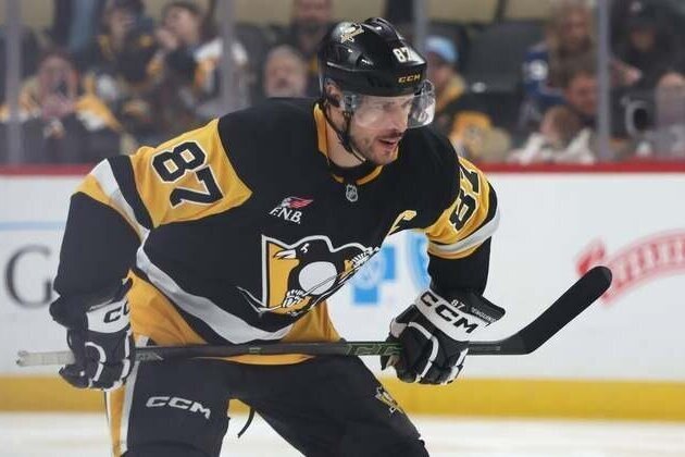 Penguins' Sidney Crosby exits with lower-body injury; severity unclear