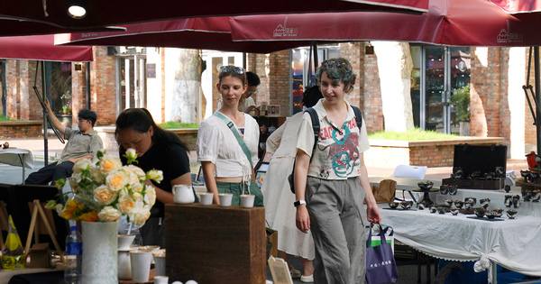 Waste to wonder: Porcelain's second life in Jingdezhen
