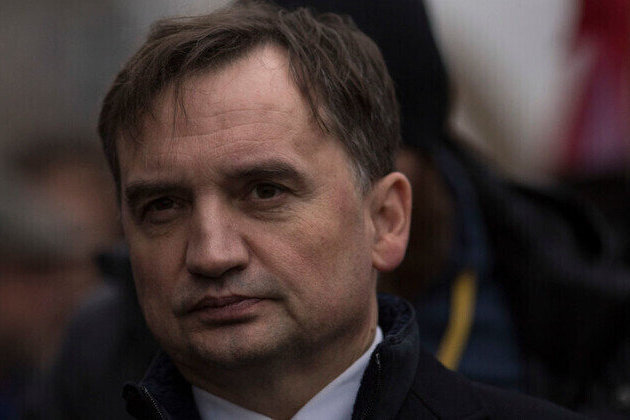 Washington helped wanted Polish ex-minister flee to US  Reuters