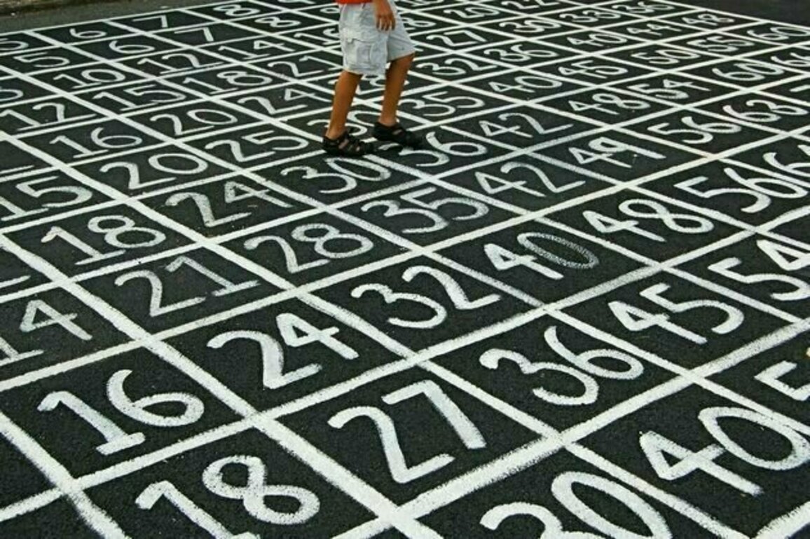 Learning statistics through story: students get creative with numbers