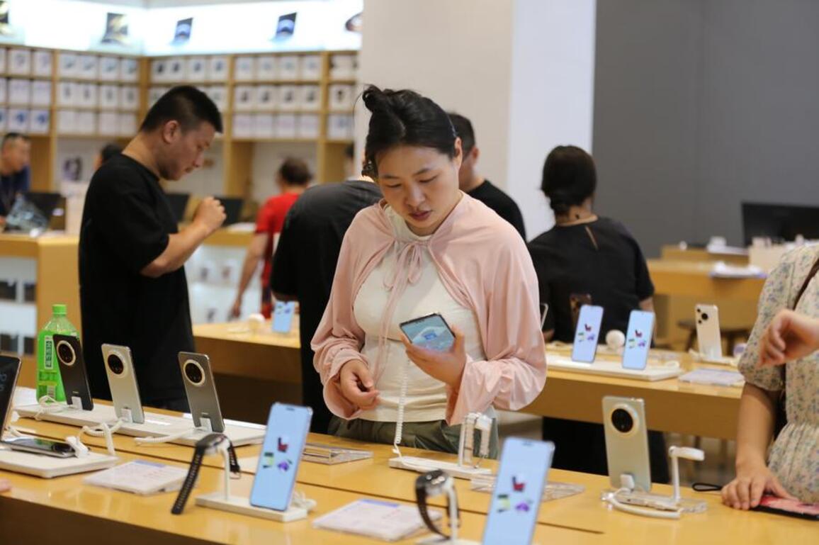 China's consumer spending posts steady growth in first 7 months