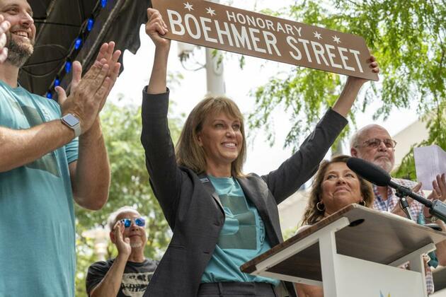 Lincoln names music district after Zoo Bar&#39;s Larry Boehmer