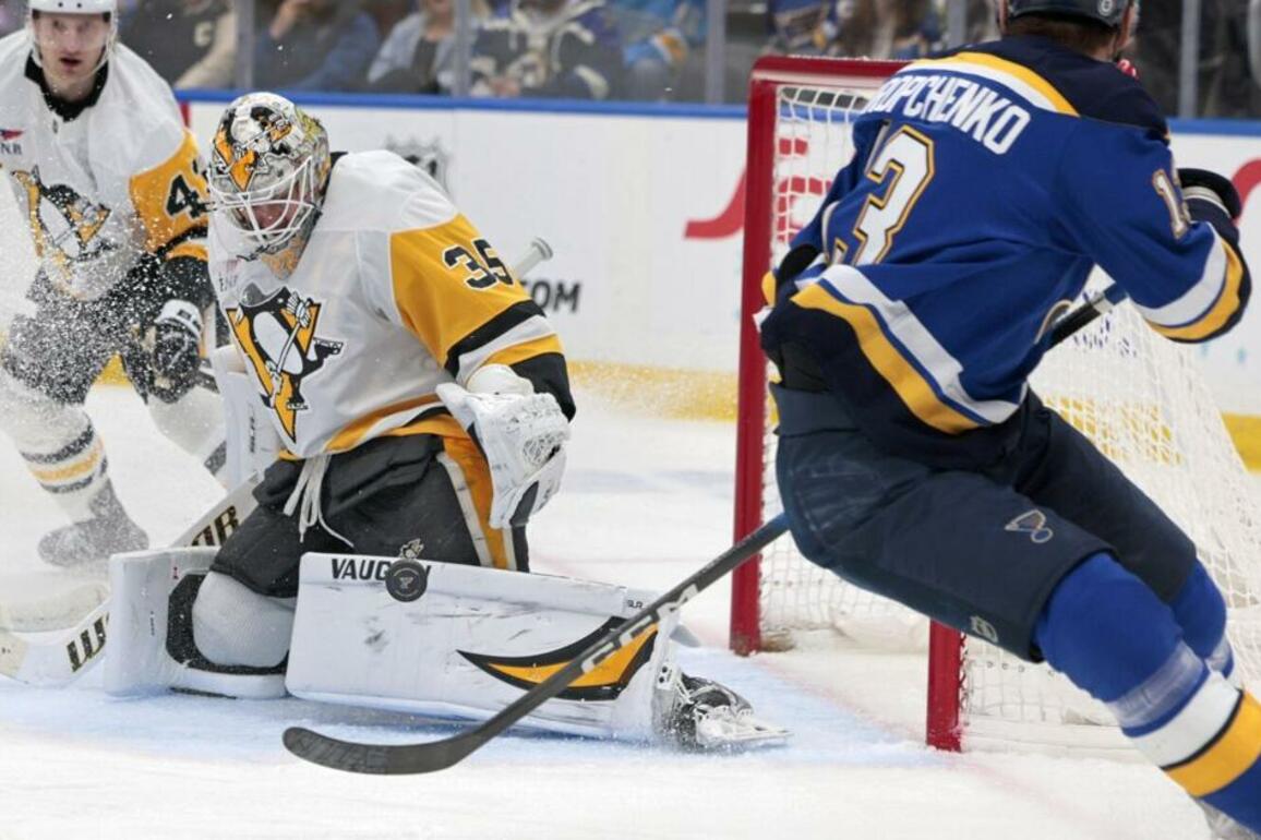 Blues beat Penguins 5-4 in overtime to tie franchise record with 11th consecutive win