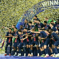 Football fans riot after PSG victory 