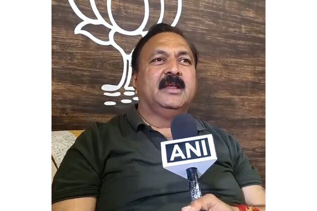 Karnataka BJP MLA Mahesh Tenginkai slams Priyank Kharge over RSS remarks, urges "CM Siddaramaiah to take action"