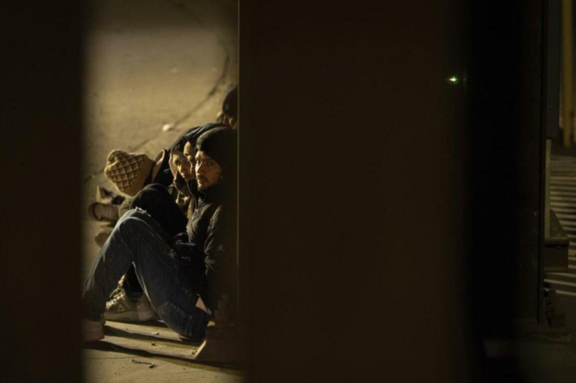 Migrants in US illegally offered cash by govt to leave