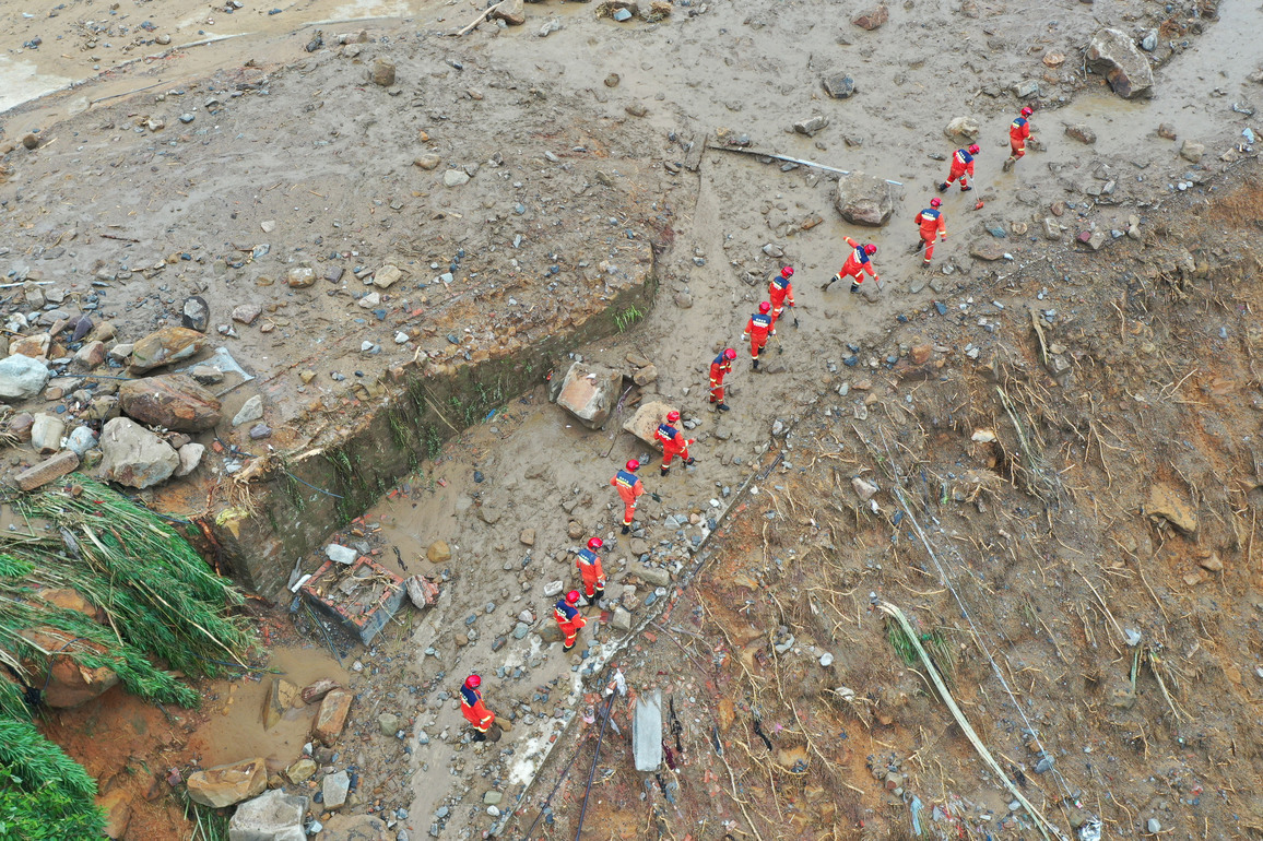 (SpotNews) CHINA-CHONGQING-HEAVY RAIN (CN)