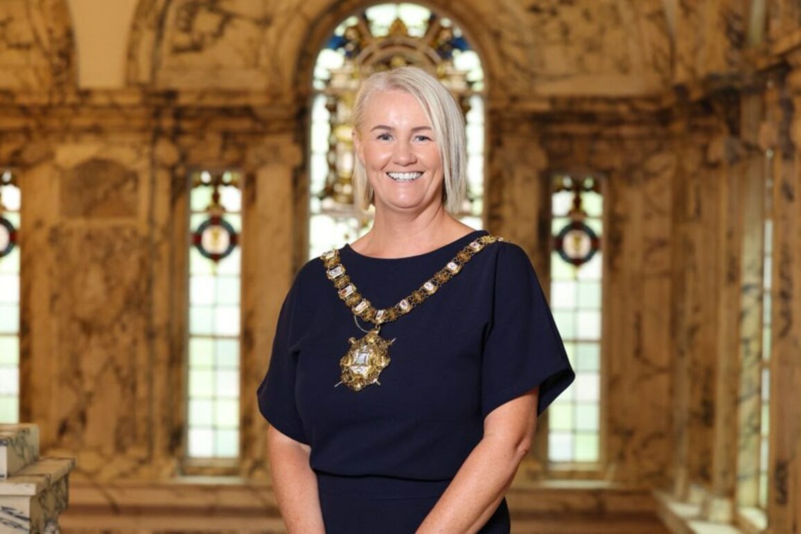 Councillor Tracy Kelly Installed As Belfast's New Lord Mayor  03-06-2025