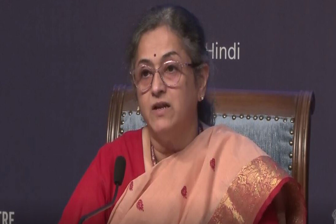 No change in fertilizer prices despite global surge, supply remains robust: Govt