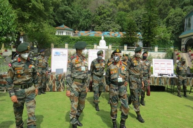 Army chief reviews security situation along LoC