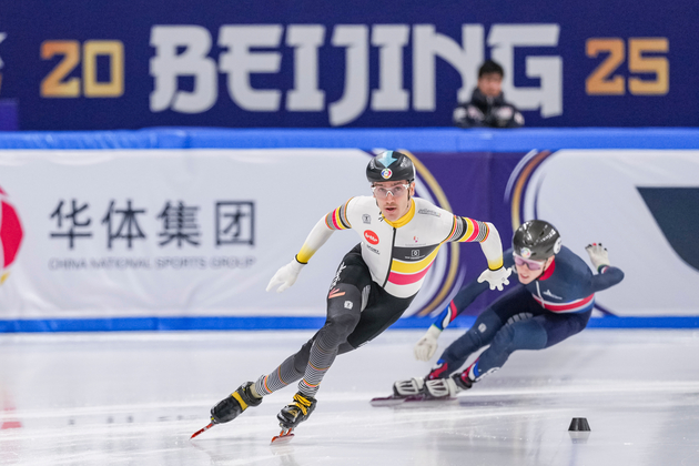 (SP)CHINA-BEIJING-SHORT TRACK SPEED SKATING-WORLD CHAMPIONSHIPS-MEN'S 1000M REP.SEMIFINAL(CN)