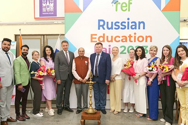 Consul General of Russia in Mumbai addressed the Indian medical aspirants at Russian Education Fair