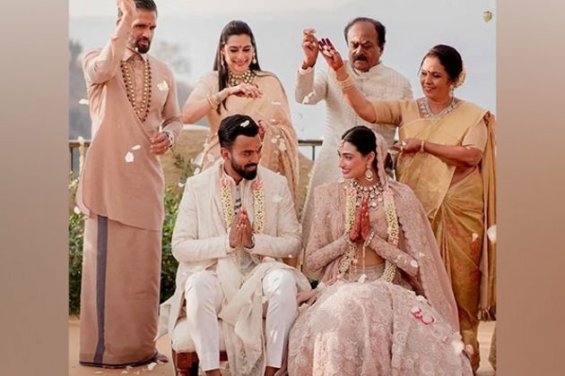 More fairytale pics from KL Rahul, Athiya Shetty's wedding
