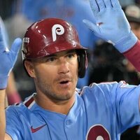 Reports: Phillies re-sign C J.T. Realmuto on 3-year deal