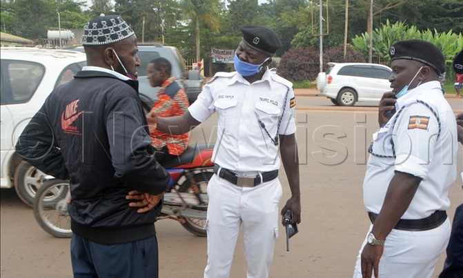 Police impound 212 taxis Police impound 212 taxis