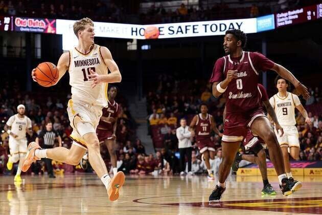 Cade Tyson's 38 points power Minnesota over Texas Southern