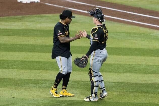 Pirates, buoyed by shutout win, pursue series victory over D-backs