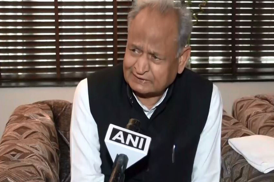 Ashok Gehlot offers condolences to victims' kin of Nowgam Police Station blast