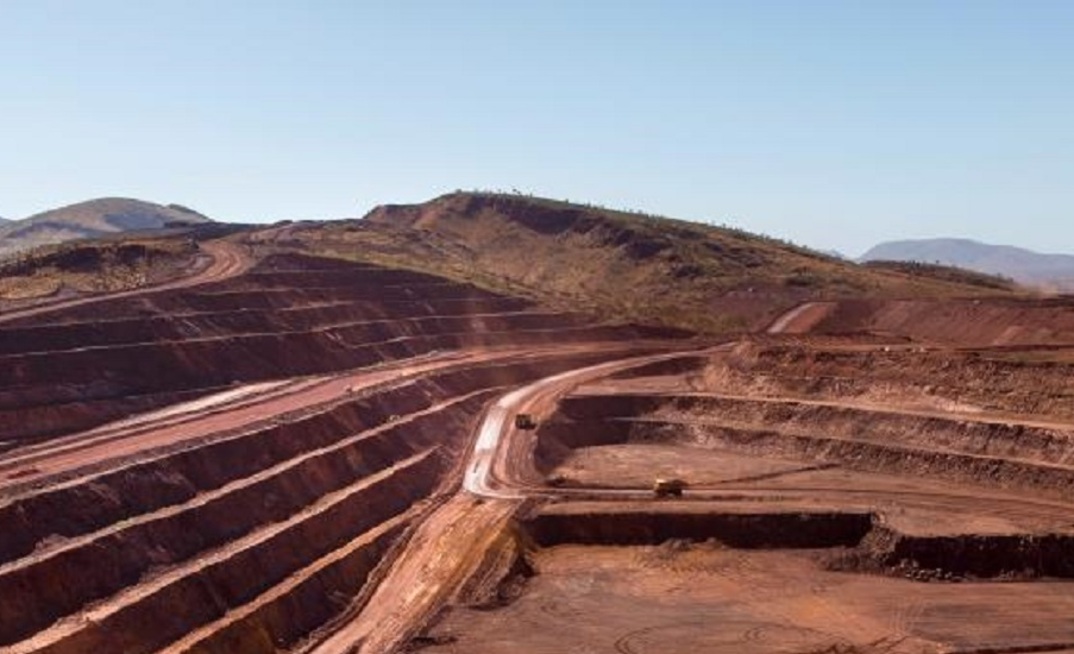 Operação de minério de ferro da Rio Tinto em Pilbaraem do ciclone tropical Damien