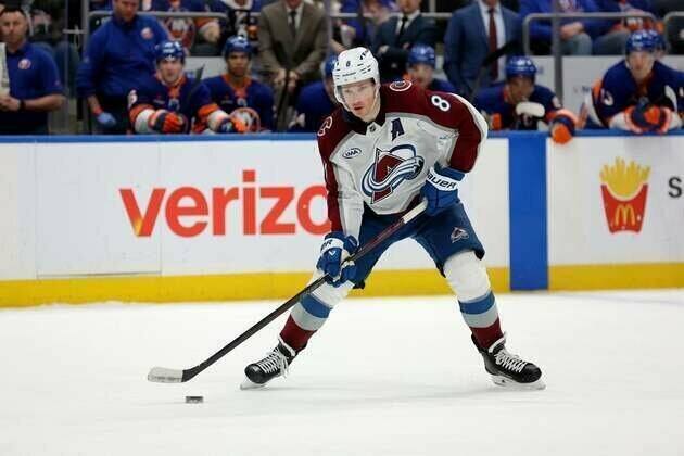 Avalanche keep hot streak with 4 straight goals vs. Islanders