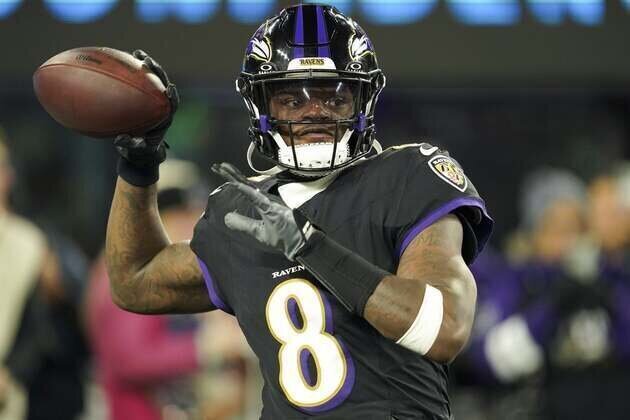 Ravens QB Lamar Jackson (back) inactive for game vs. Packers