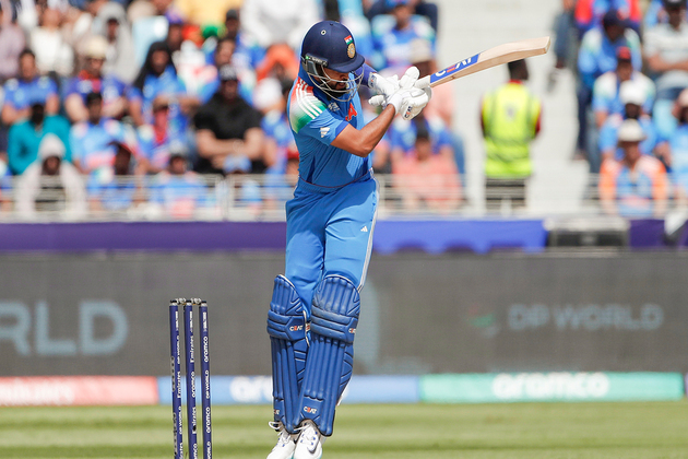 Shreyas, Priyansh dazzle by firing blazing tons against Australia A