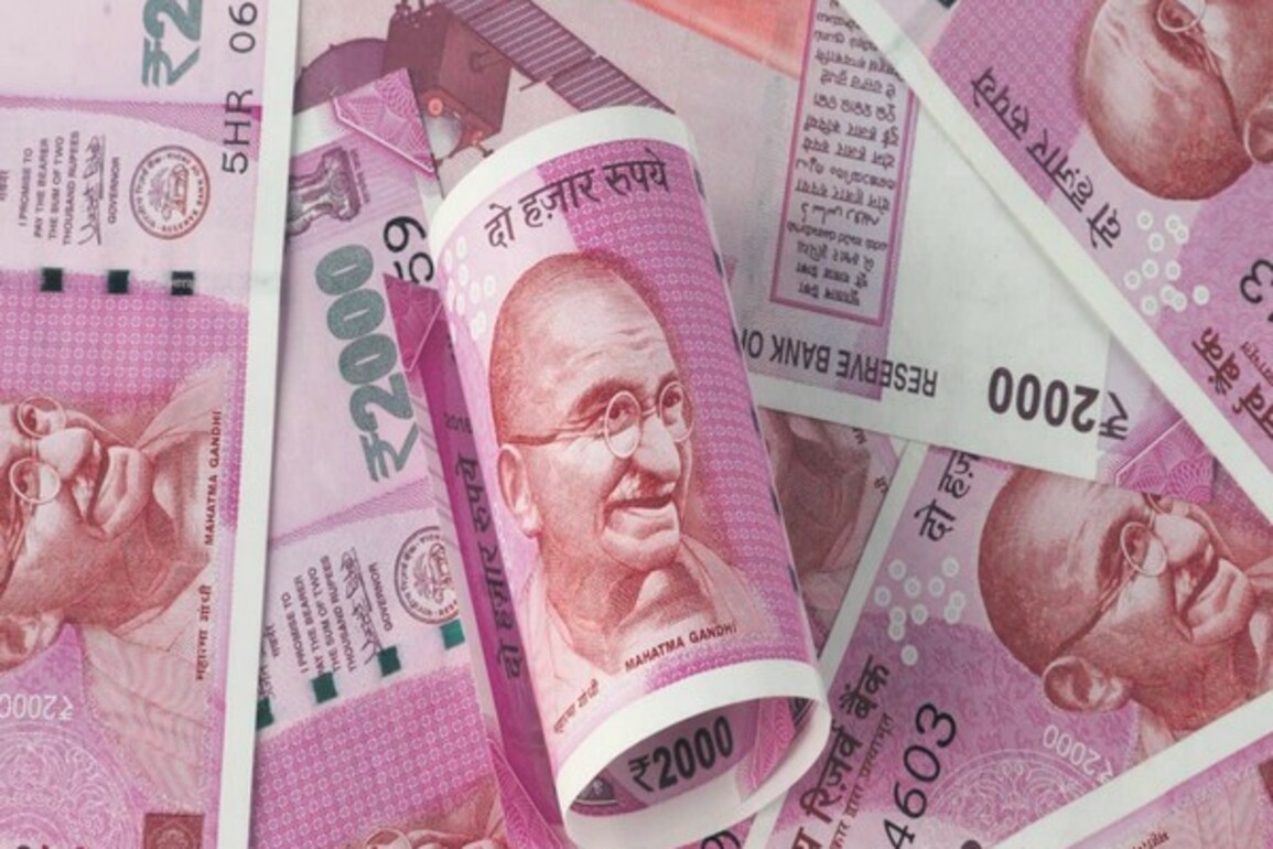 98.26% of Rs 2000 banknotes back with RBI