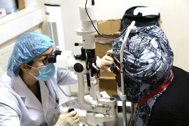 (Hello Africa) Chinese doctors restore eyesight to Senegalese cataract patients