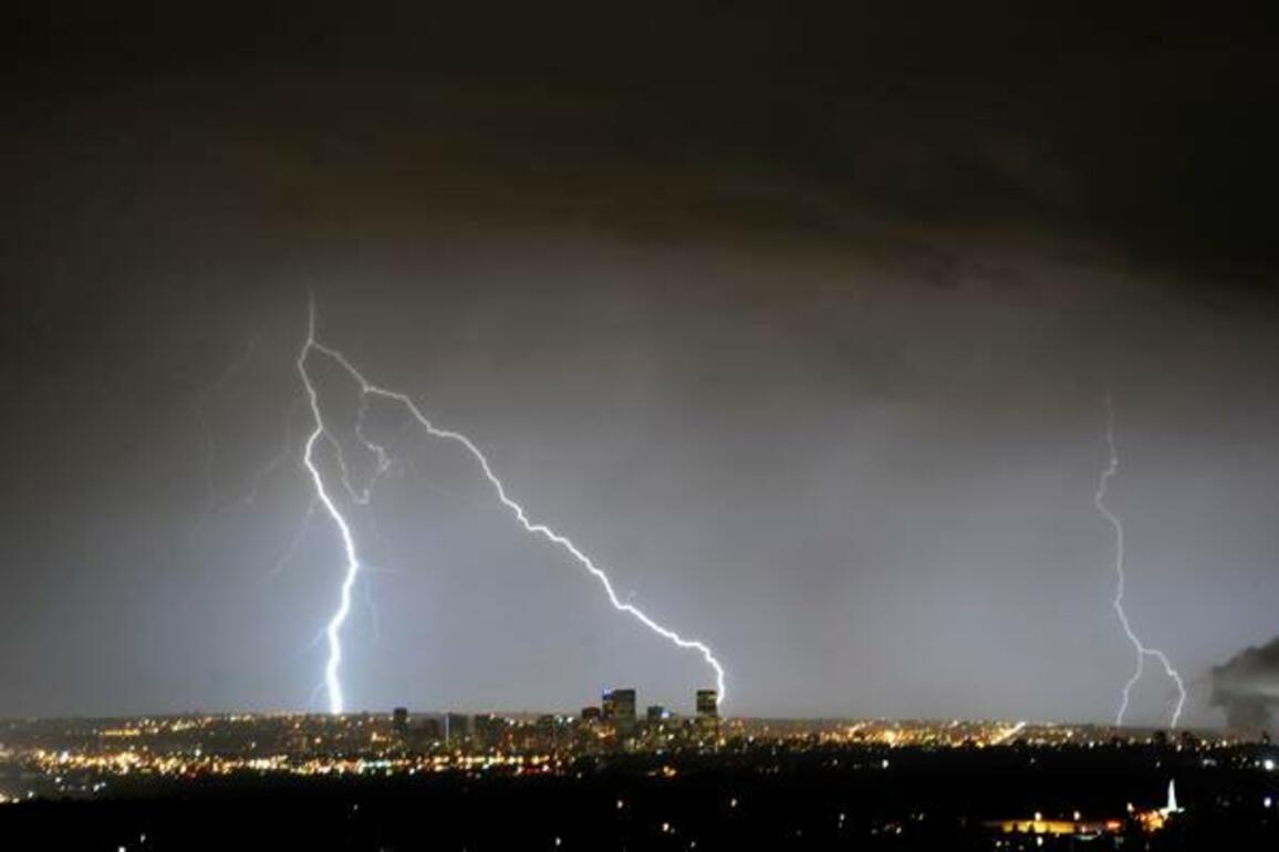 Colorado weather- Rain, storms, snow from incoming cold front