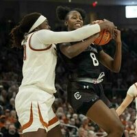 Roundup: No. 4 Texas ends No. 2 South Carolina's win streak