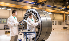 Final inspection of Schaeffler’s massive 241/1250 spherical roller bearing prior to seal installation