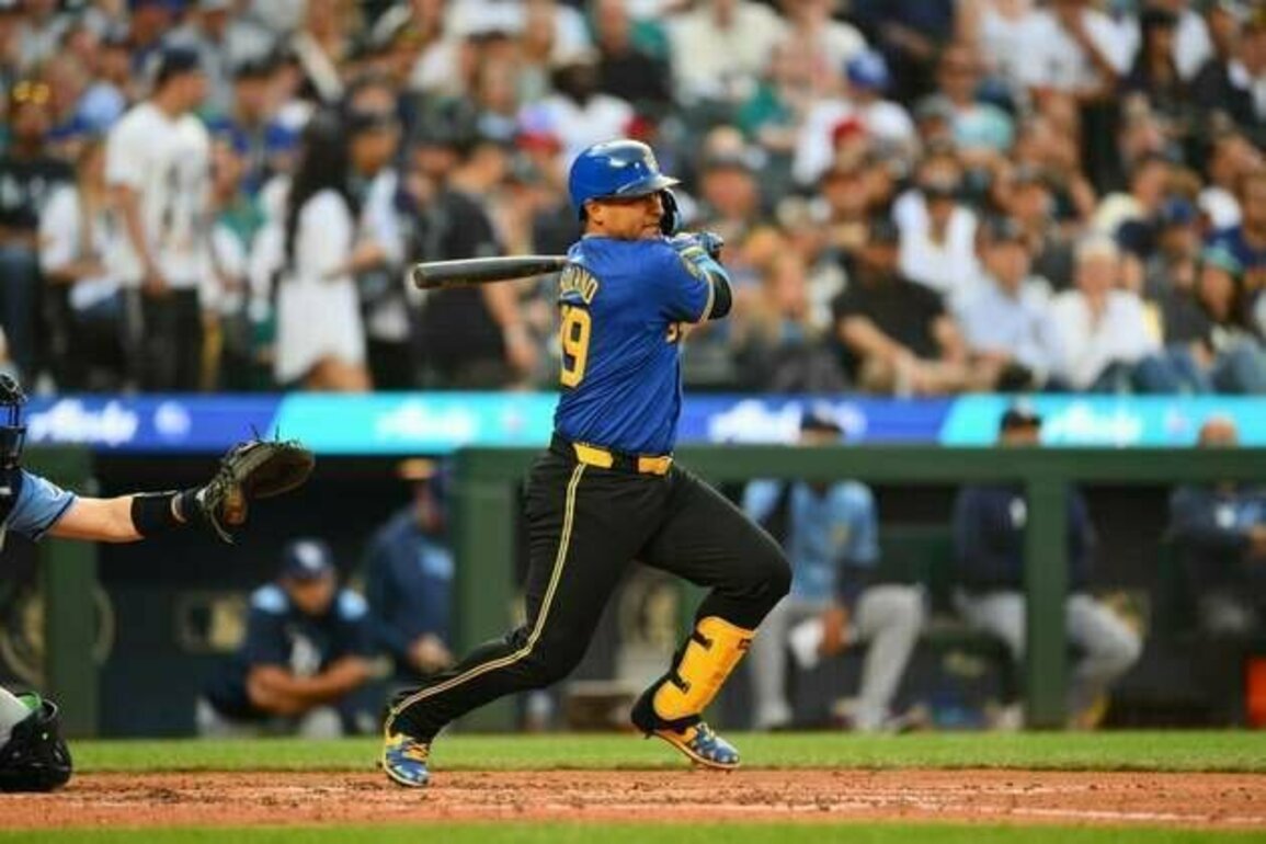 Cal Raleigh's 43rd homer lifts Mariners over Rays
