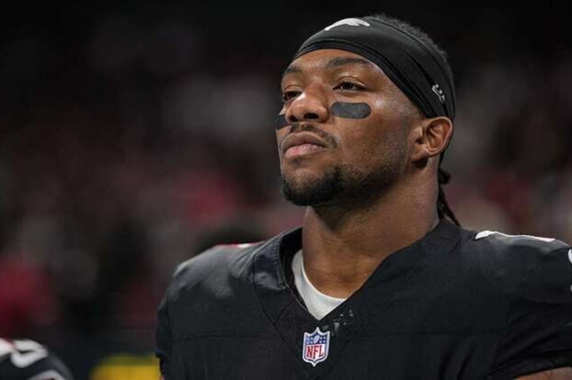 GM Ian Cunningham on RB Bijan Robinson's fifth-year option and future