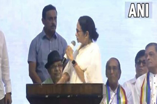 "There will be no divide and rule in Bengal": Mamata Banerjee appeals to Muslim community not to be provoked over Waqf Act