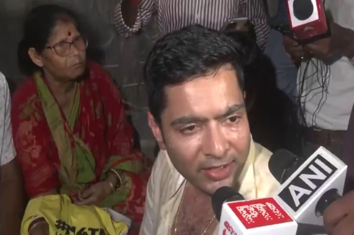 "Threw a brick, egg and pelted stones": Abhishek Banerjee attacked in Sonarpur amid Post-Poll violence visit