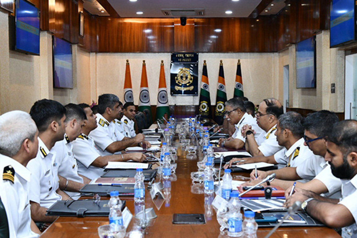 Indian Coast Guard, Navy strengthen aviation collaboration in Synergy Meeting