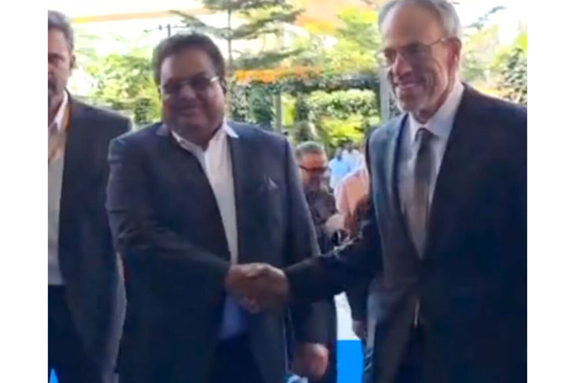 "Welcome more global companies to invest, grow and create jobs", says Karnataka Minister M.B. Patil, inaugurating Amazon's 2nd largest Asia office in Bengaluru