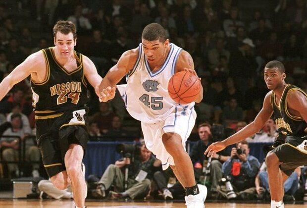 Julius Peppers&#039; hoop dreams