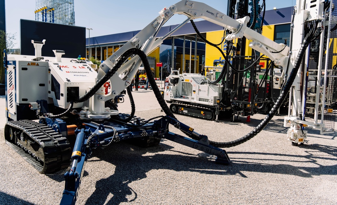 The MC 5 LR is part of the Comacchio “Long Reach” range of machines